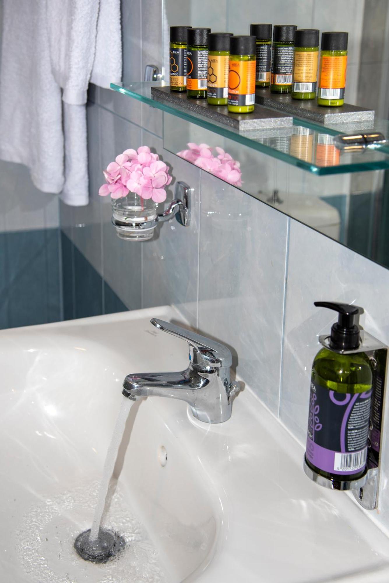 Inner City Retreat Apartment Chania  Ngoại thất bức ảnh